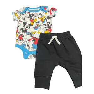 0-3 Months Boys Mickey Disney Baby Bodysuit And Black Pants
